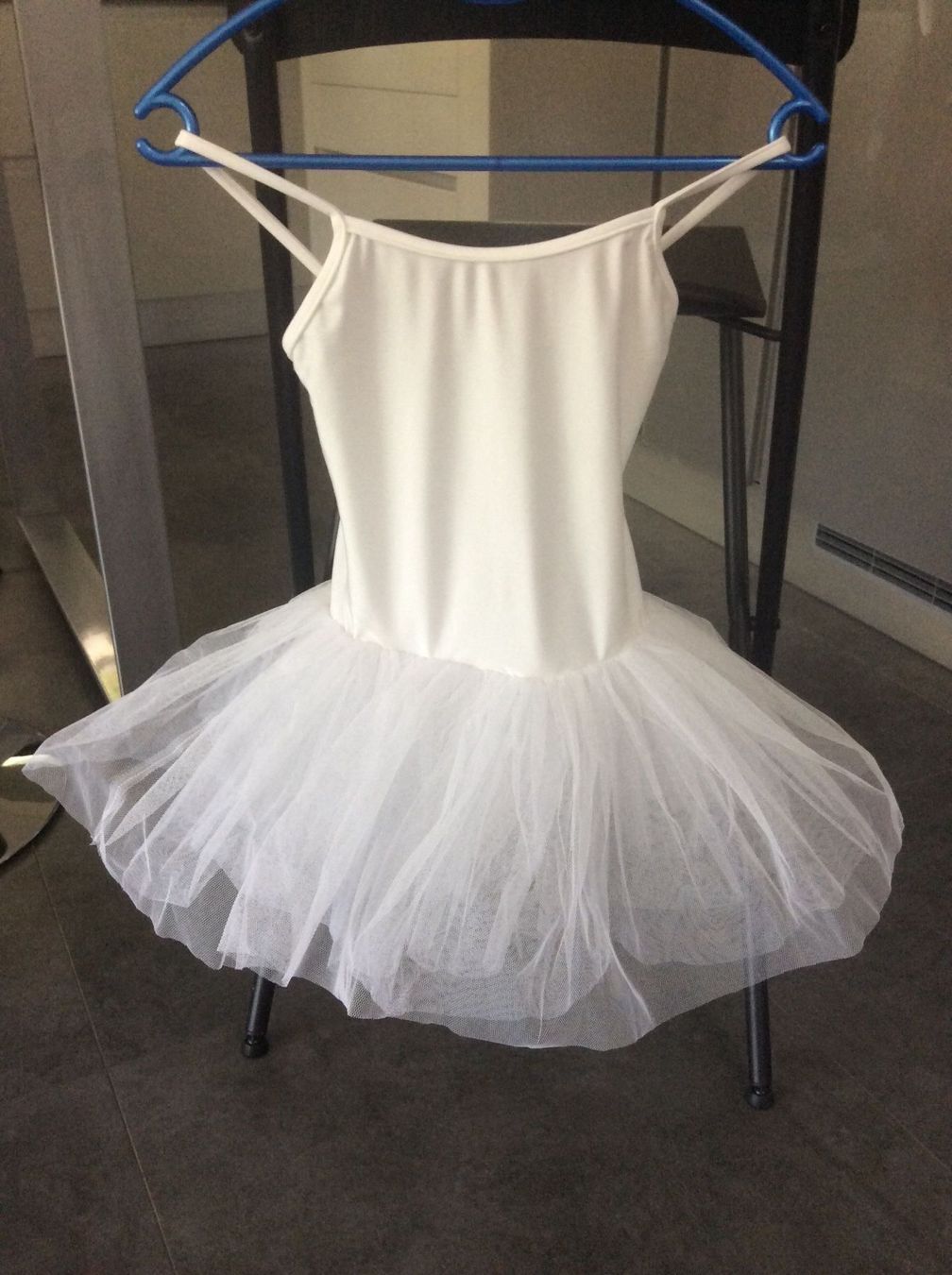 Vestiti & Gonne: Tutu classique blanc 10-12 ans – Usato da Yens venduto da Chriis
