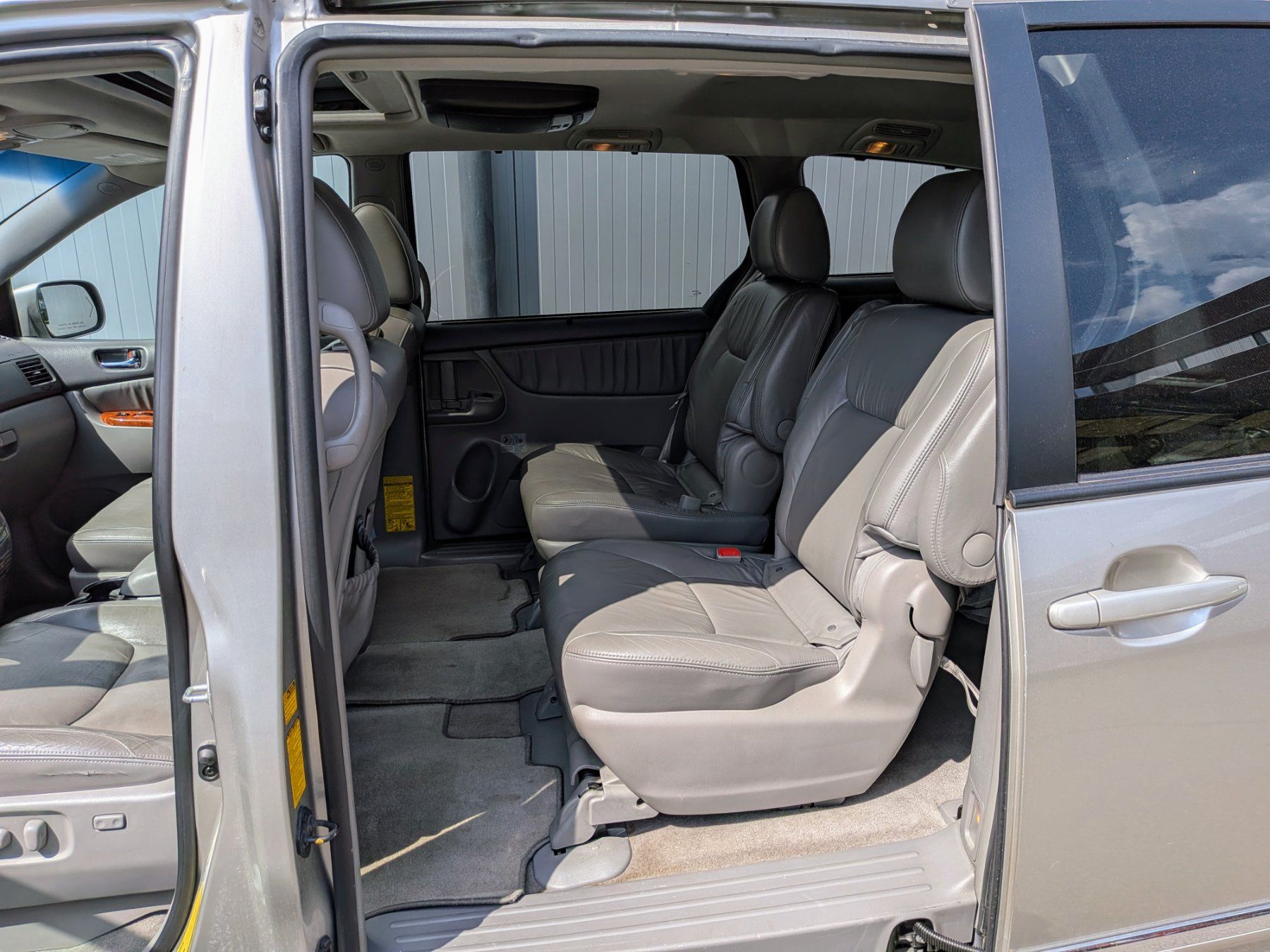 Toyota Automobili: Toyota Sienna Limited AWD – Usato da Embrach venduto da family_cars2011 3
