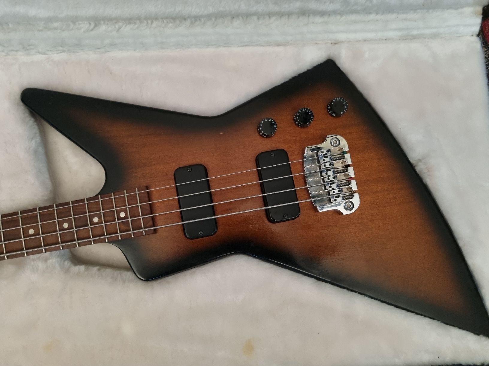 Gibson Strumenti musicali: Gibson USA Explorer Bass – Nuovo (secondo la descrizione) da Winterthur venduto da fab_xwh7 1