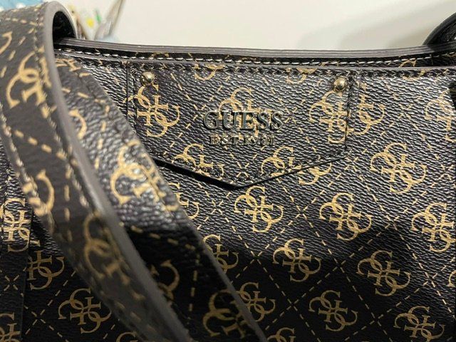 Guess Taschen für Damen: Guess Handtasche – Neu (gemäss Beschreibung) aus Mümliswil von russi03 2