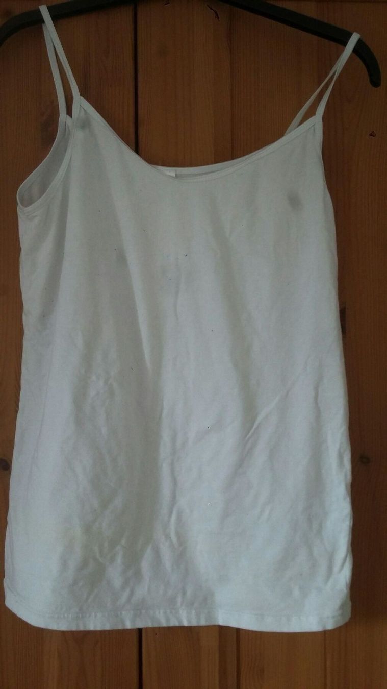 Top: 2 tops blancs(dames) – Usato da Miecourt venduto da Marly1 1