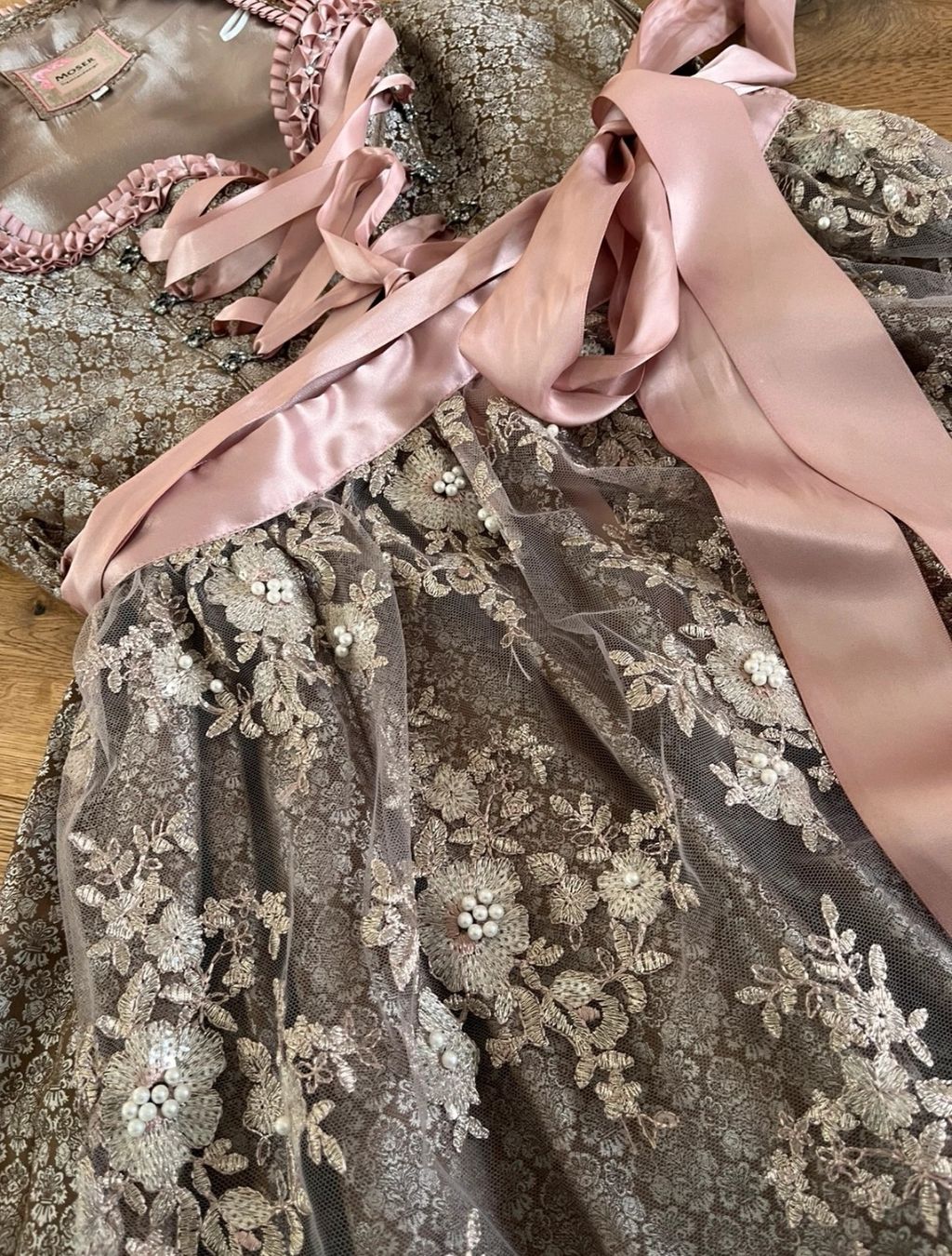 Vestiti: schönes Moser Dirndl Gr. 46  – Usato da Niederbipp venduto da kevintifu20 1