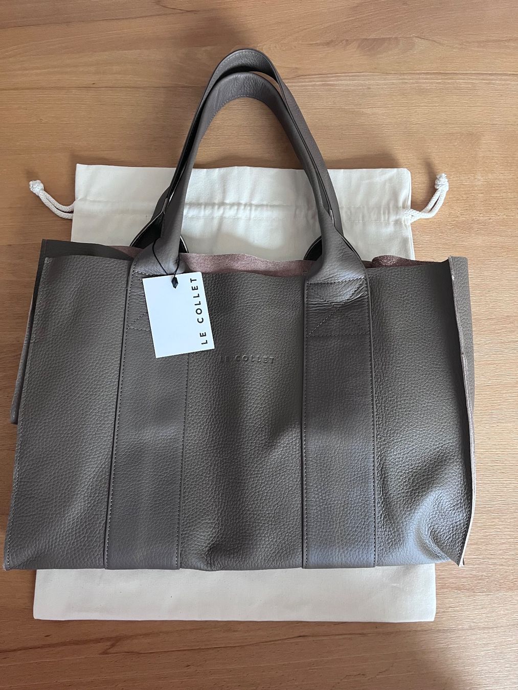 Borse: Tasche Le Collet aus Leder – Nuovo e nell'imballaggio originale da Roggwil BE venduto da KarotteV 3