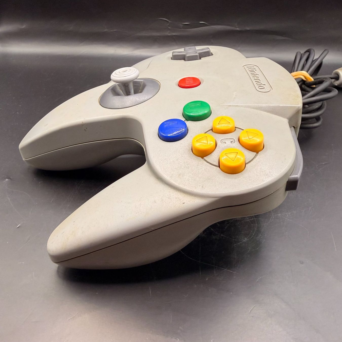 Nintendo Controller: Nintendo 64 Controller Grau – optische Mängel – Usato da Düdingen venduto da Nerdworld 1