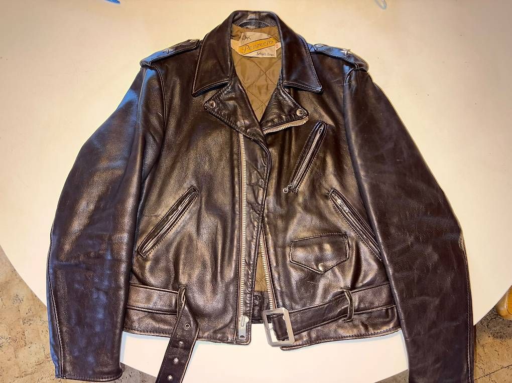Vestes: 5 Perfecto Schott Bros  – D'occasion à Biel/Bienne par loudmuffles 4