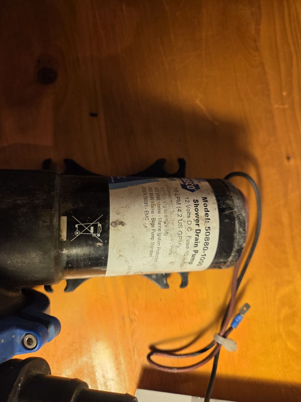 Pompe & Parti di ricambio: pompe eau grise 12V Jabsco Model 50889-1000 – Difettoso da Bourguillon venduto da Ramdam92 3