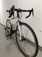 Colnago CLX mit Campagnolo Laufräder und Schaltung
