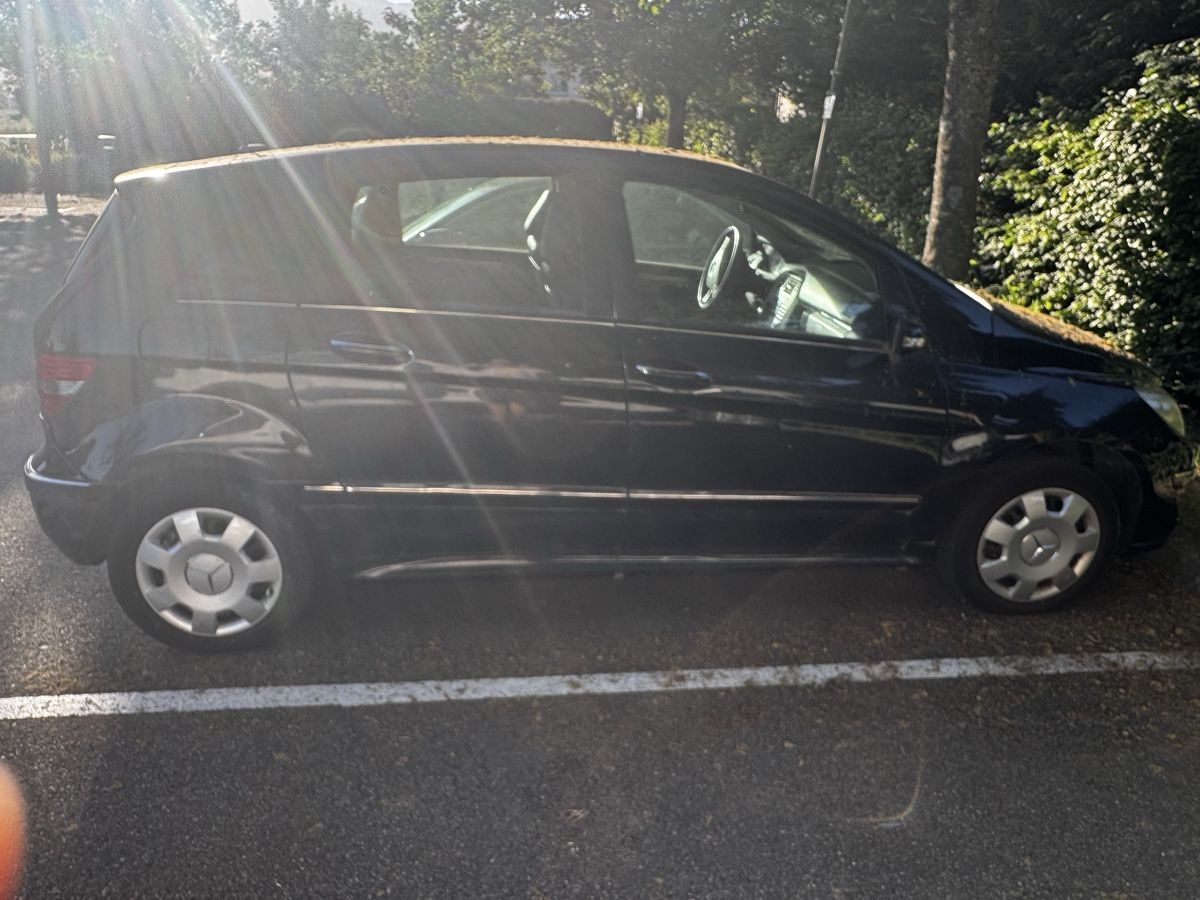 Autos: Mercedes classe B200 – Defekt aus Châtelaine von Bibaxx 1