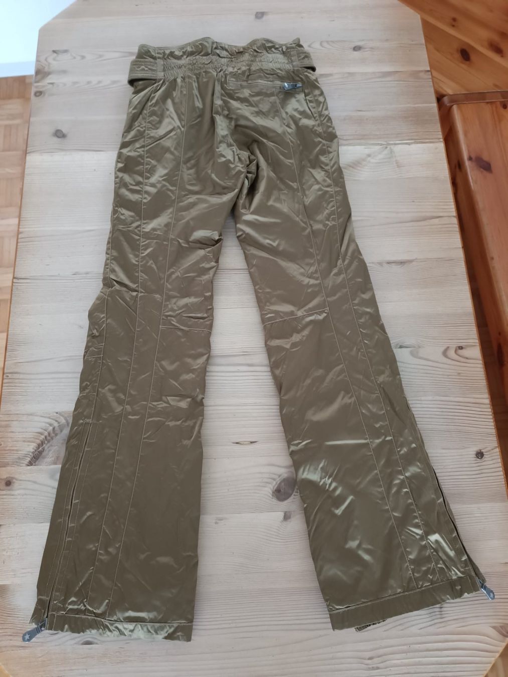 Jet Set Pantaloni: JET SET Damen Skihose – Usato da Chur venduto da cor_v5bh 1