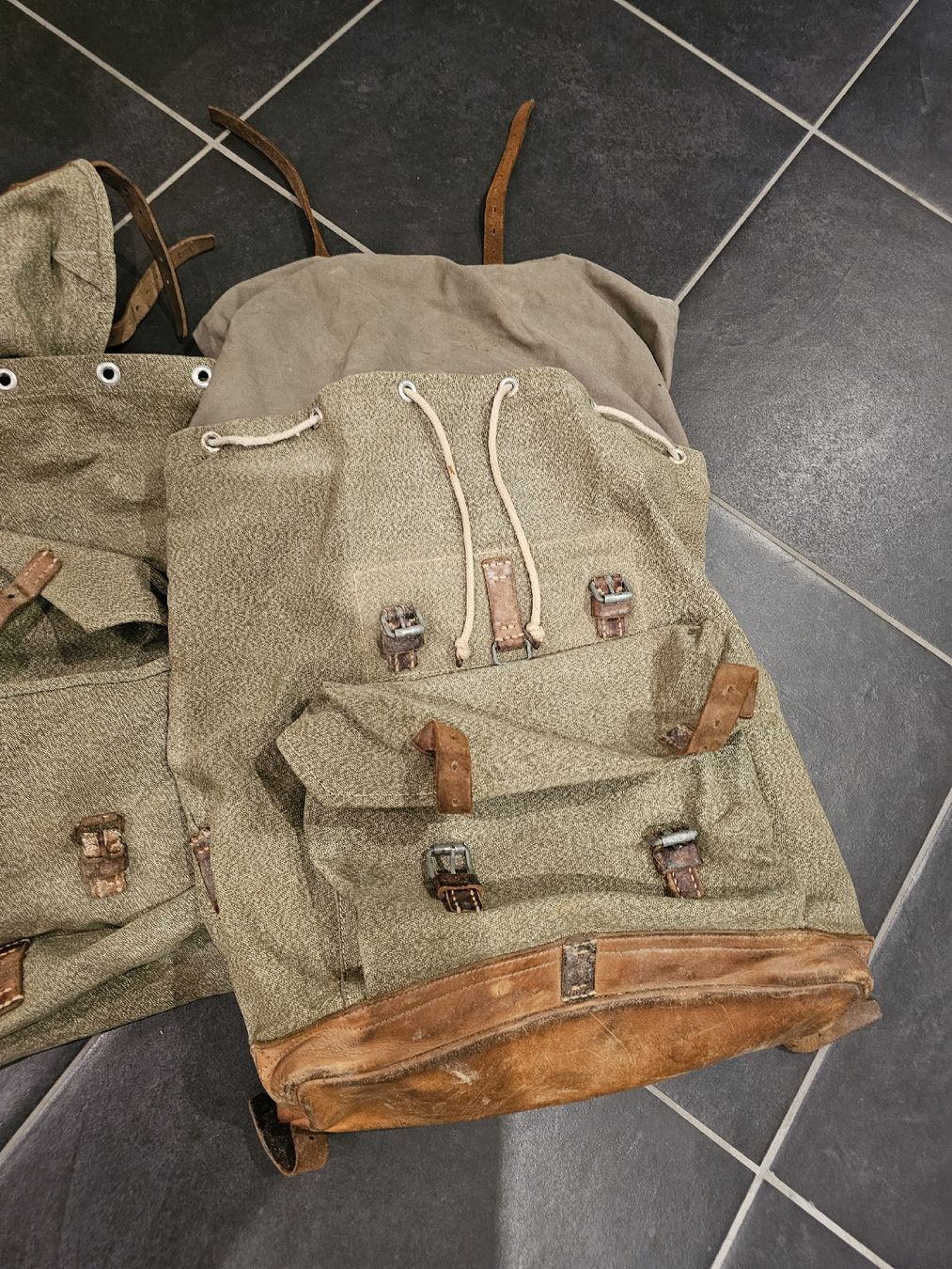 Schweizer Armee Zaini: Armee Rucksack Set – Usato da Dussnang venduto da mech30 3