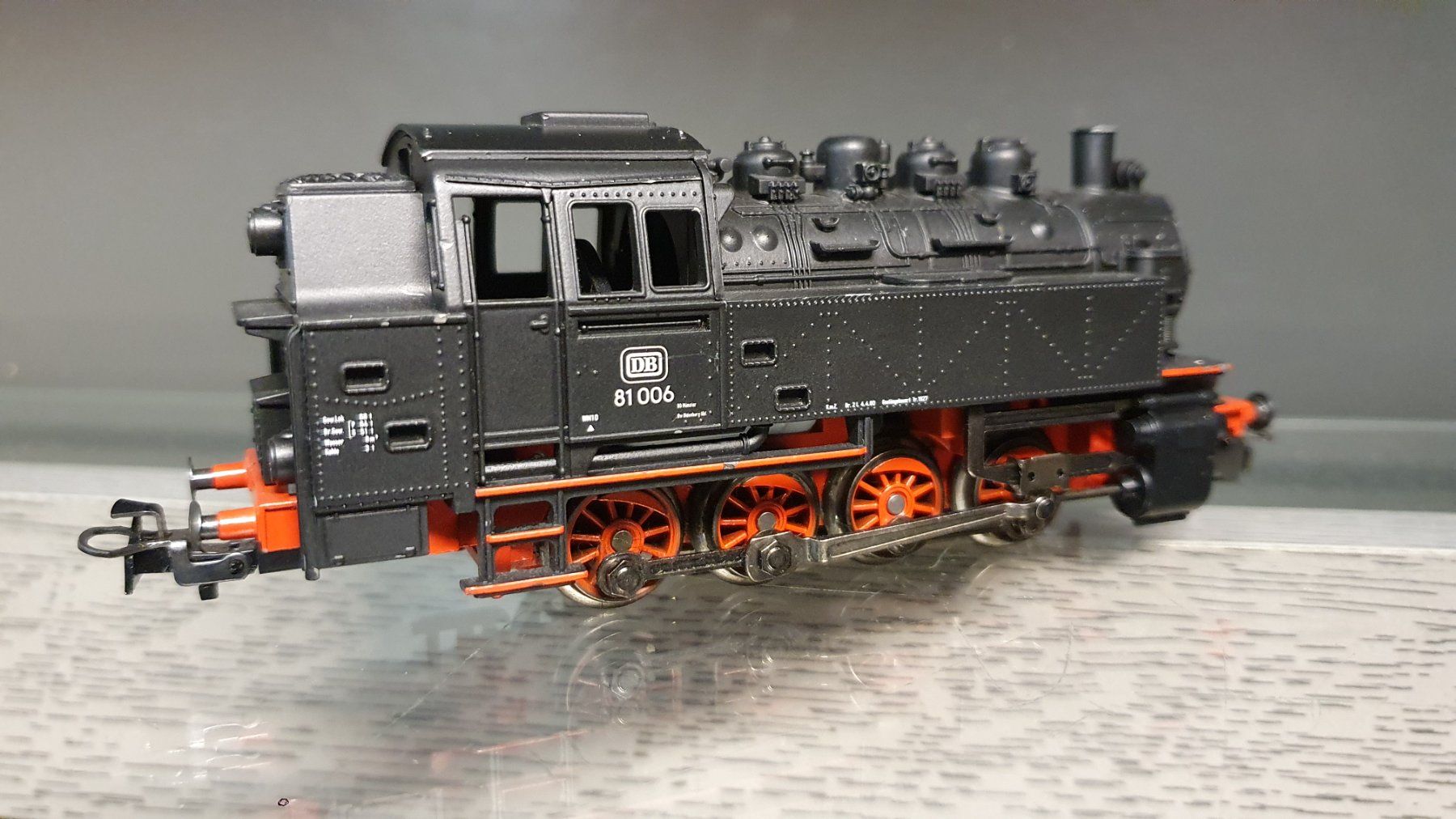 Märklin Modellini di ferrovie: MÄRKLIN: DB TENDERDAMPFLOK BR 81 DIGITAL – Usato da Biglen venduto da taunus82 3