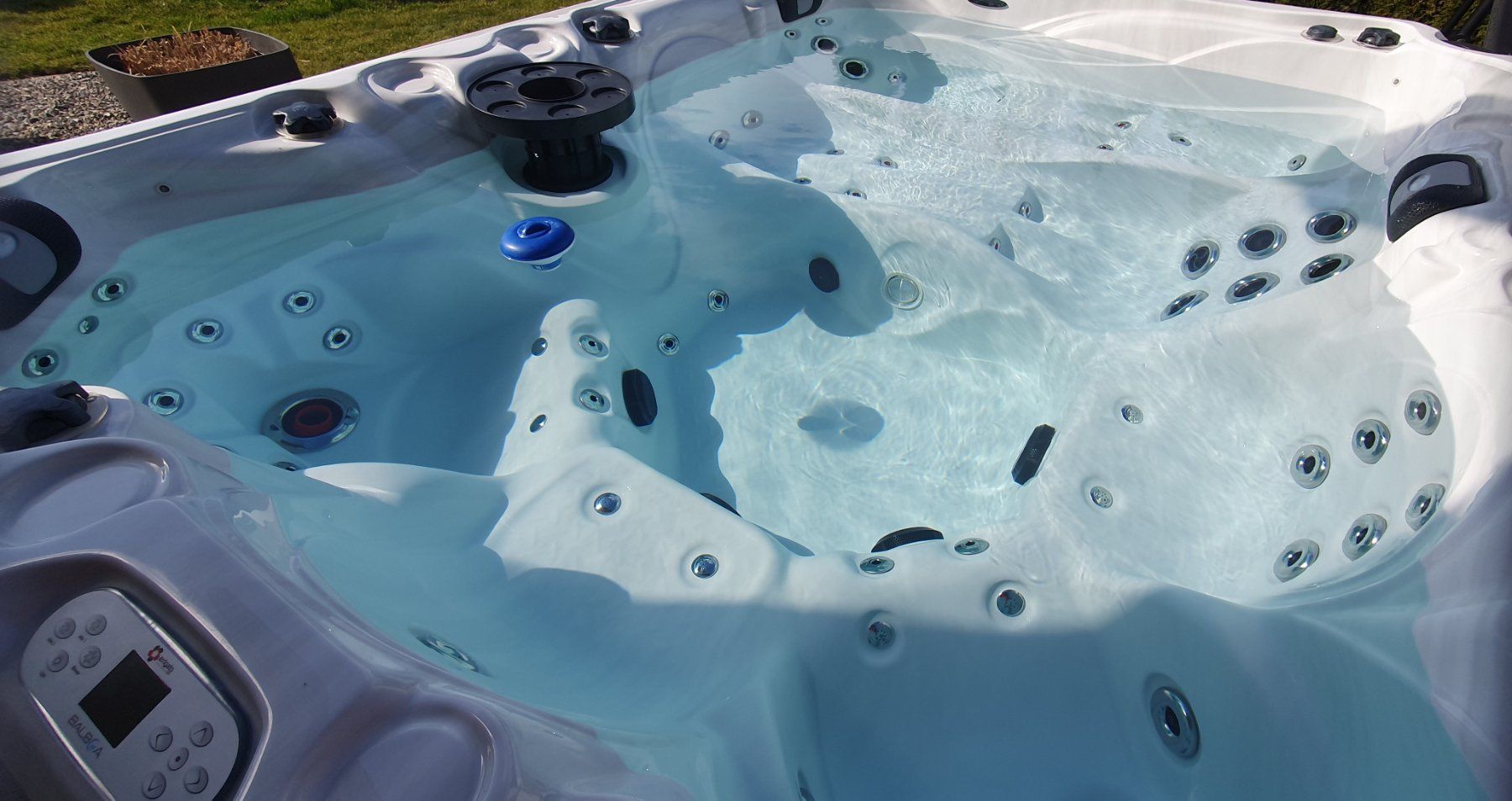 Whirlpool: Whirlpool Outdoor mit 6 Plätzen – Gebraucht aus Schänis von Regula1977 3