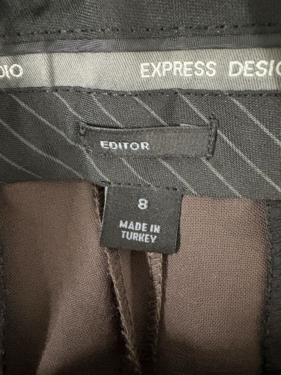 Pantaloni: Bermuda Capri Hose von Express Gr. 40 braun – Nuovo (secondo la descrizione) da Regensdorf venduto da secondchancefashion 2