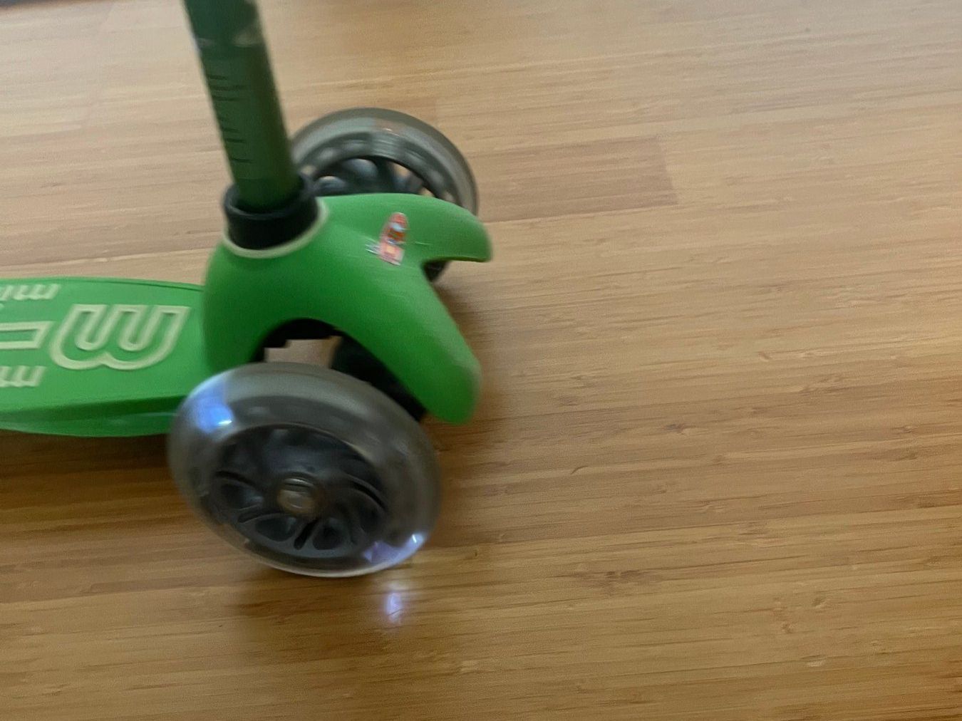 Micro Kickboard: Micro Mini Scooter (grün) – Usato da Winterthur venduto da melansen 3
