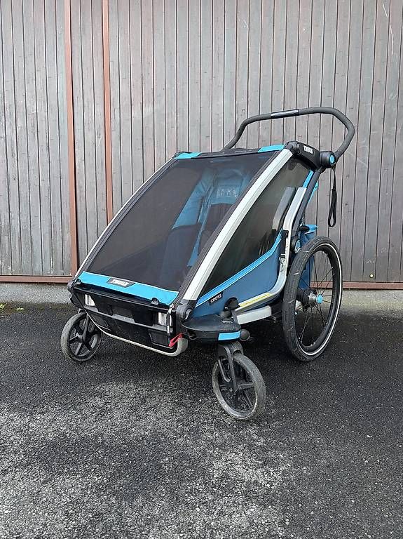 Thule Rimorchi: Thule Chariot Cross 2 zweisitzer – Usato da Ebikon venduto da bookworm79