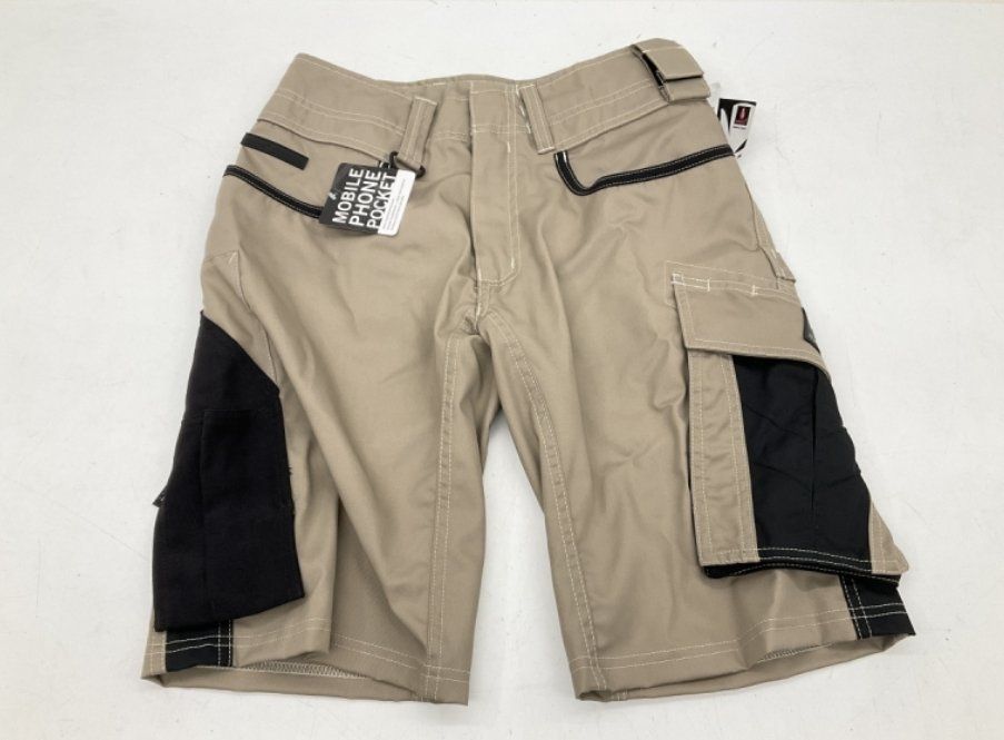 Hosen: Neue Mascot Arbeitsshorts Grösse 43 – Neu und originalverpackt aus Rüthi (Rheintal) von Balty