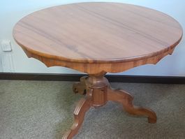 Antiker Tisch rund aus Holz gebraucht guter Zustand