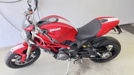 Ducati Monster 1100 Evo rot weiss guter Zustand