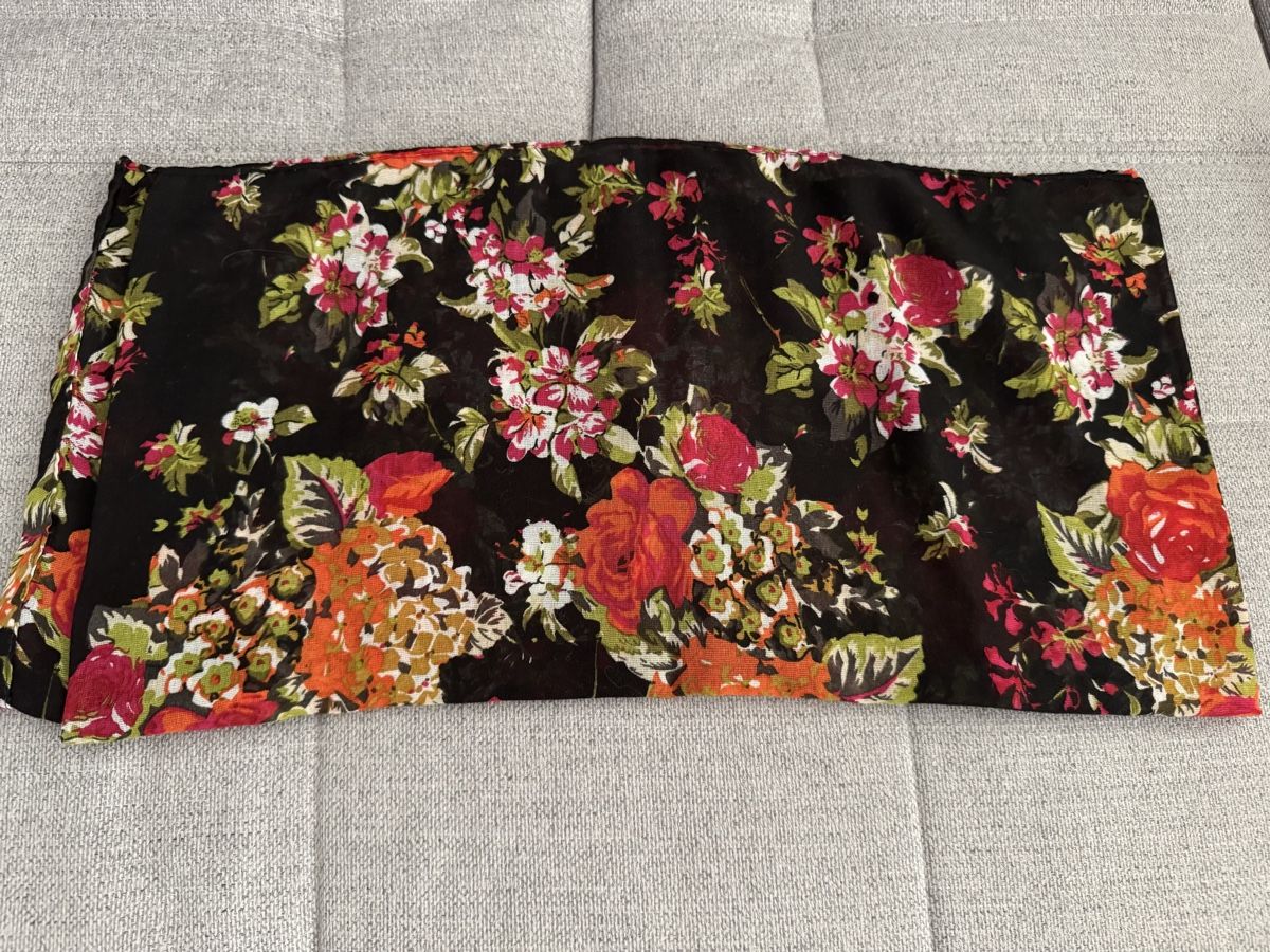 Foulards & écharpes: Blumiger Halsschlauch – D'occasion à Zürich par ljp_2hsx