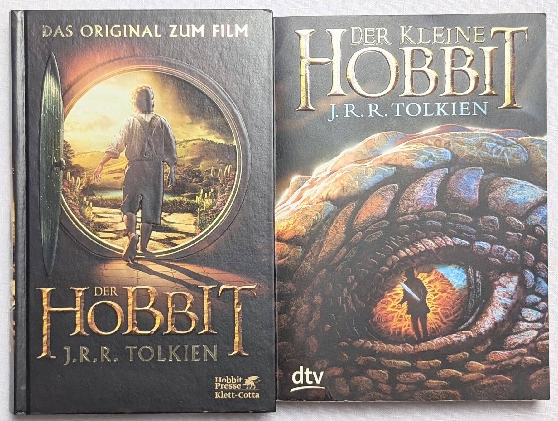 Libri: Der Hobbit & Der kleine Hobbit - J.R.R. Tolkien – Nuovo (secondo la descrizione) da Wängi venduto da ABIZONE-86