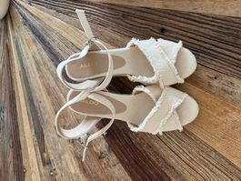 ALDO Sandalen Keilabsatz beige Grösse 39 neu