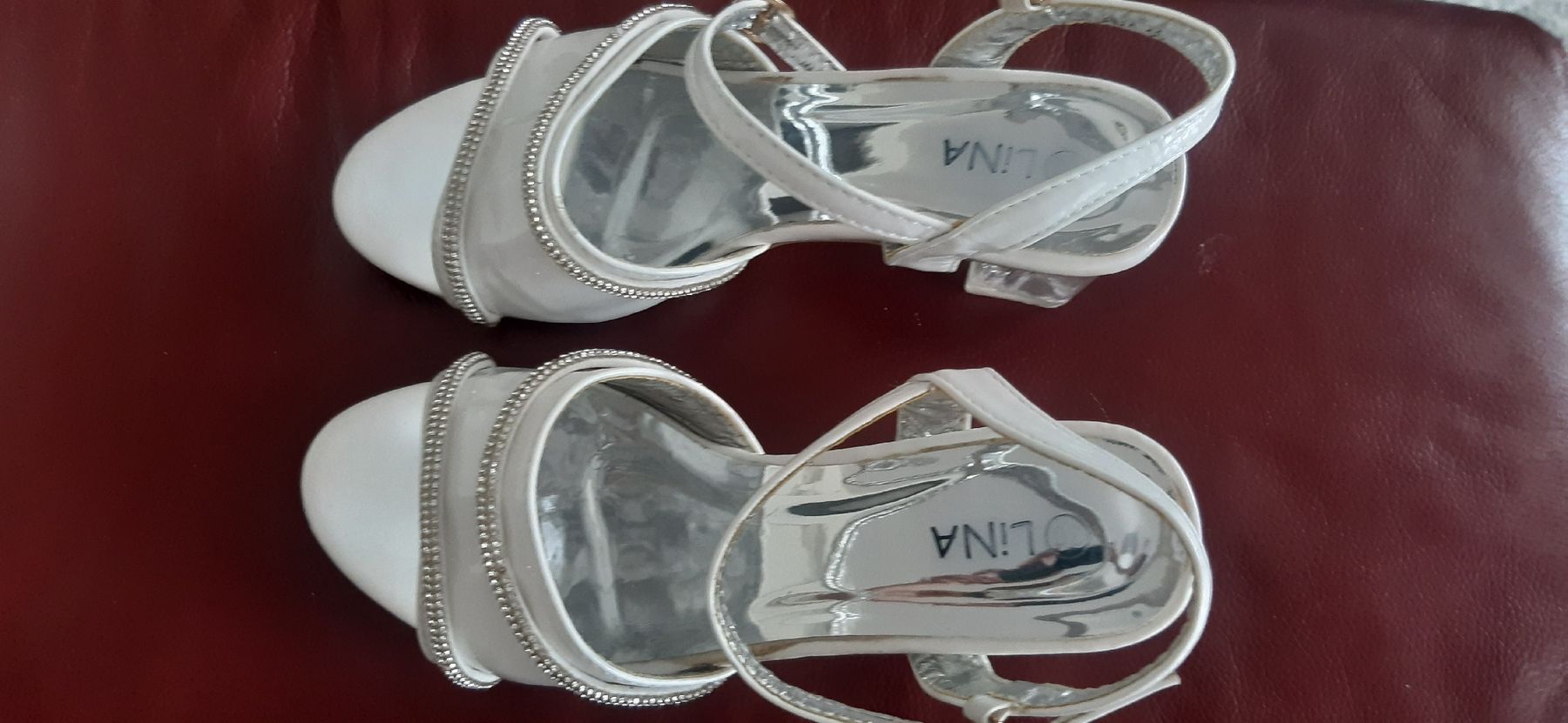Scarpe per ragazze: Weisse Mädchen Sandaletten mit Strass, Grösse 36 – Usato da Gretzenbach venduto da LSXS 3
