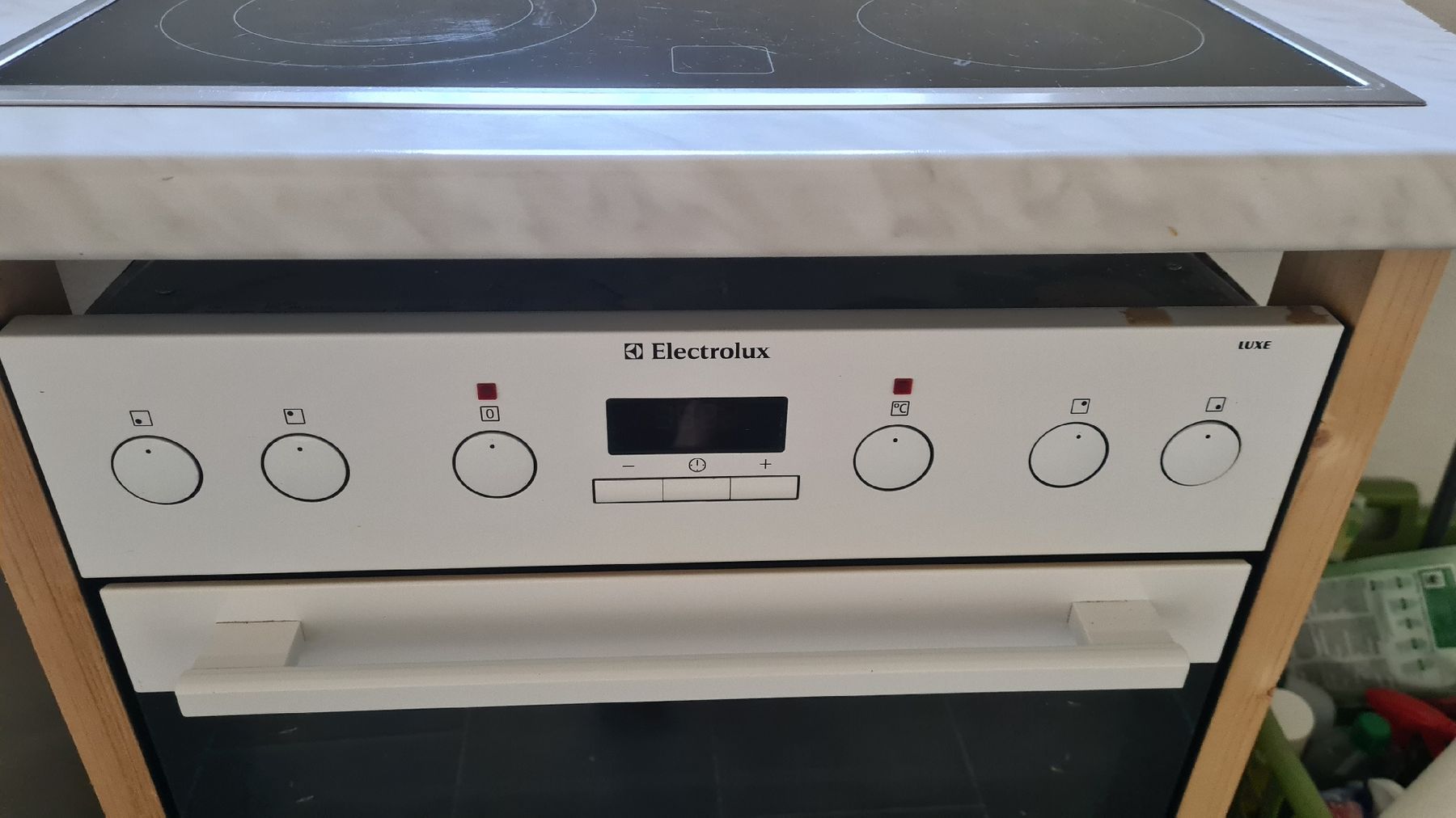 Cucine: Electrolux Einbaubackofen LUXE mit Glaskeramik-Kochfeld – Usato da Gümligen venduto da Pascual002 5