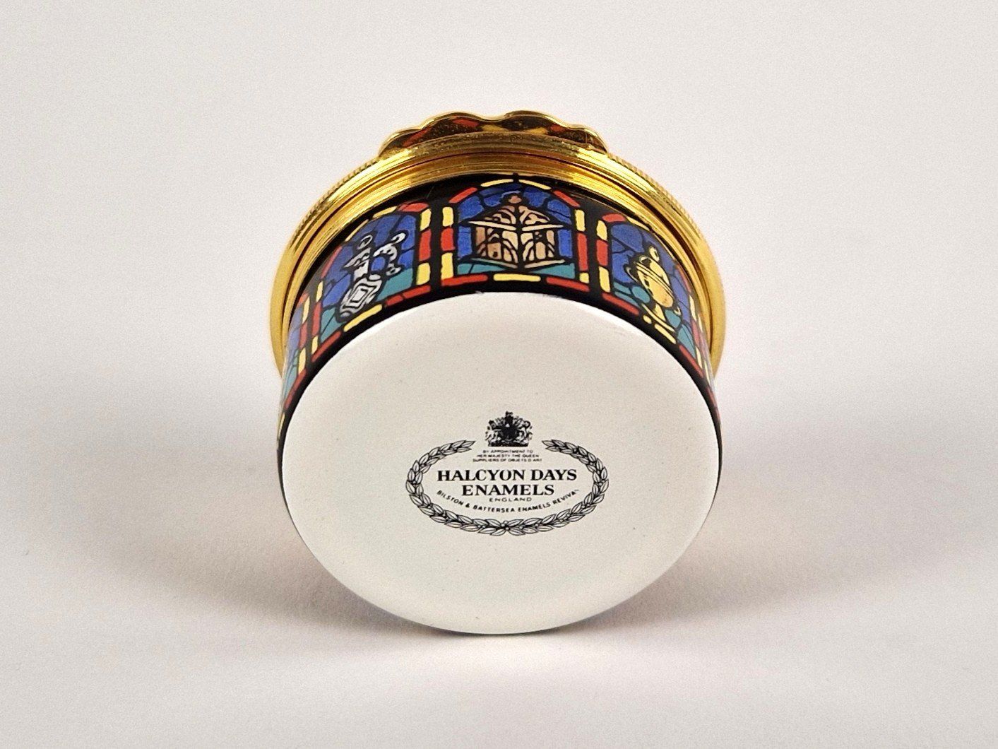 Tutte le decorazioni: Halcyon Days Emaille-Dose 1989 – Usato da Basel venduto da Restwert_Basel 2