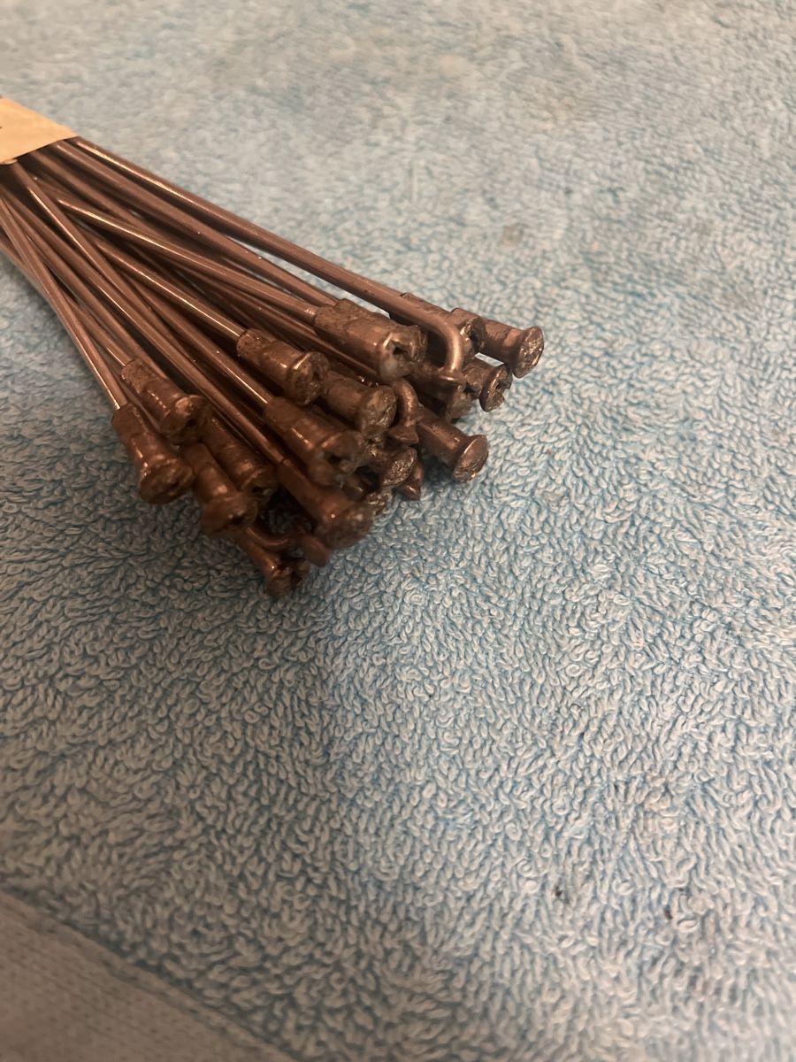 Parti ricambio per ciclomotori: Speichen Länge 185mm Durchmesser 2.3mm – Usato da Fahrni b. Thun venduto da Bergers_occasionen 2