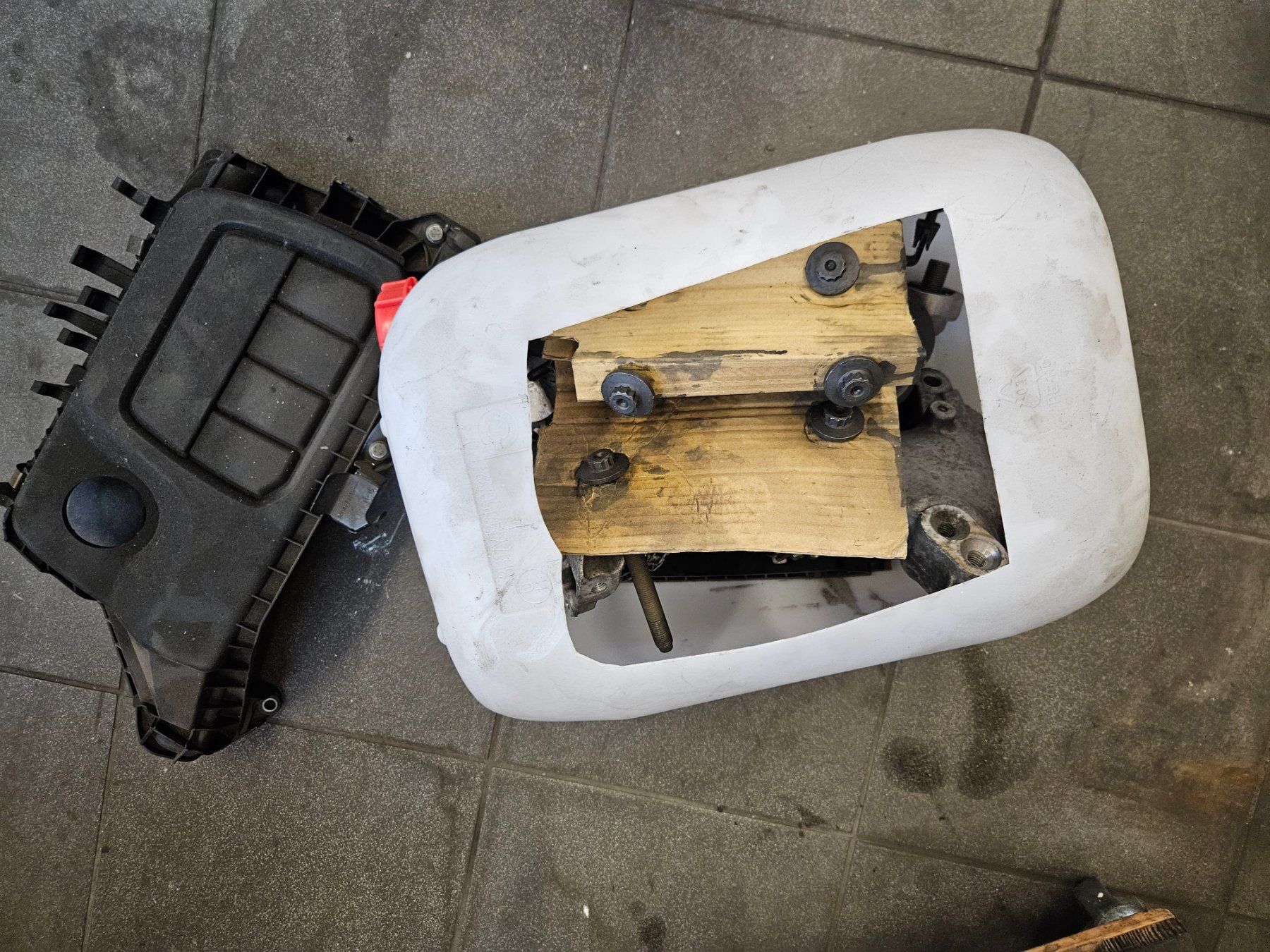 Tutti pezzi di ricambio auto: Renault Espace Motor – Usato da Wiezikon b. Sirnach venduto da sir_z92n 2