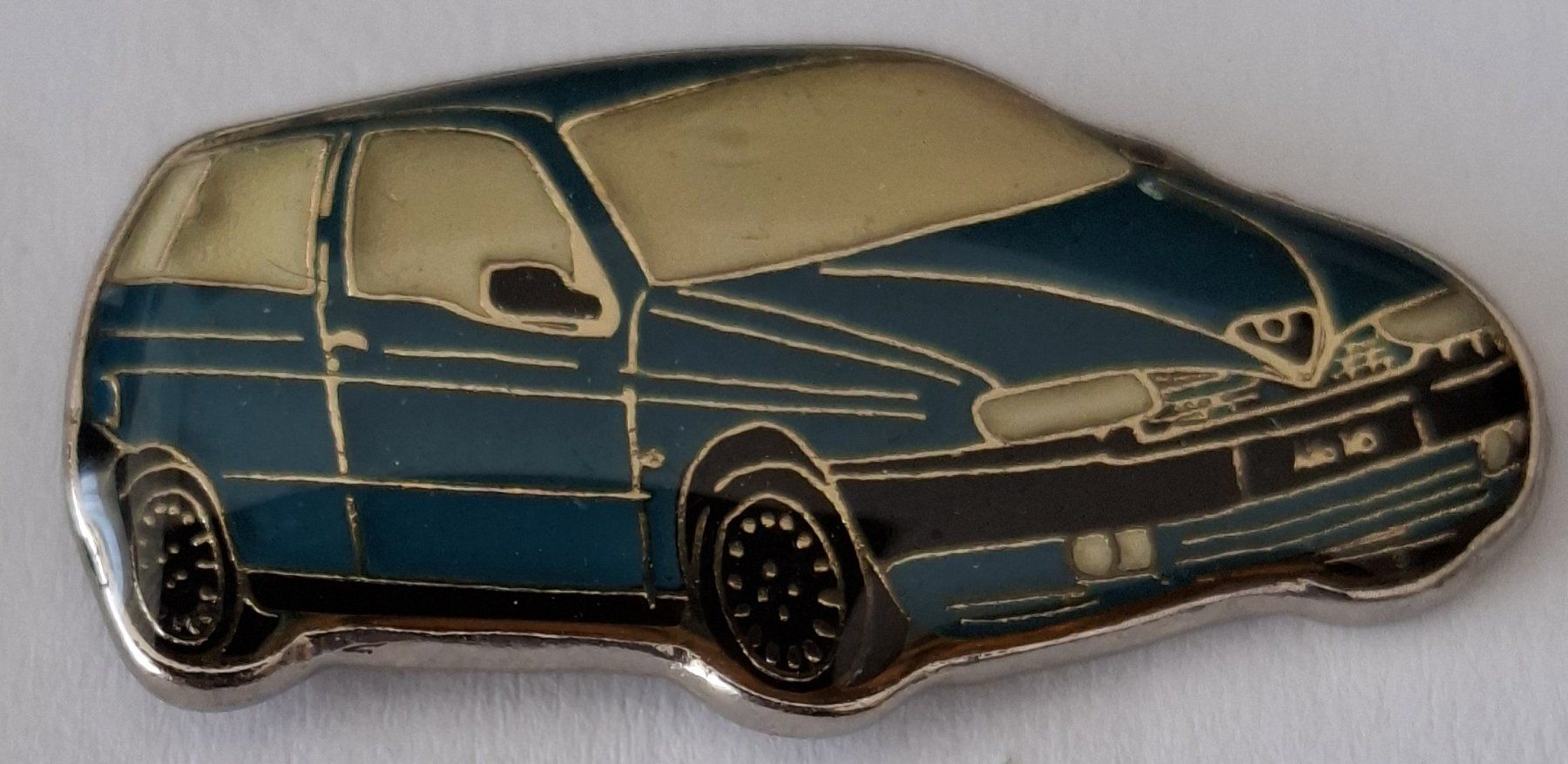 Alfa Romeo Plaketten & Abzeichen: Alfa Romeo – Gebraucht aus Hinterkappelen von Schampus