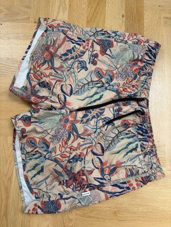 Badehose DEDICATED. mit Blumenmuster Grösse L, gebraucht