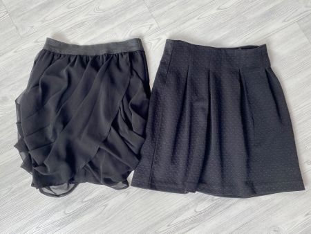2 schwarze Jupes Gr. XS