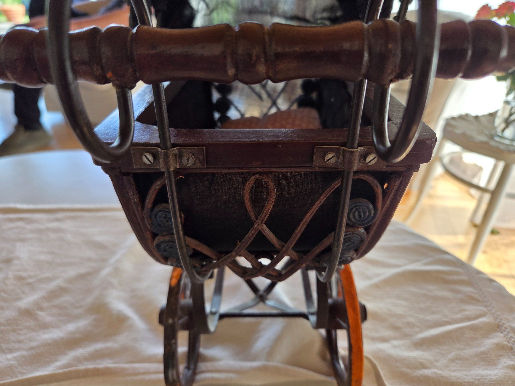 Alle Dekorationen: Kleiner alter Puppenwagen – Gebraucht aus Lostorf von Mugi_82 3