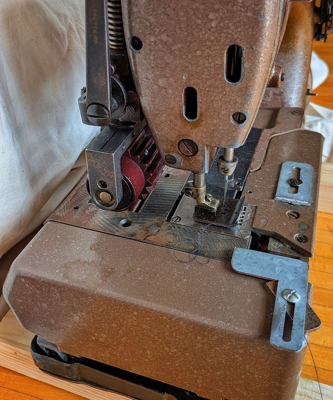 Nähmaschinen: machine à coudre Union Special 51400 – Gebraucht aus La Tour-de-peilz von drueed_bis 2