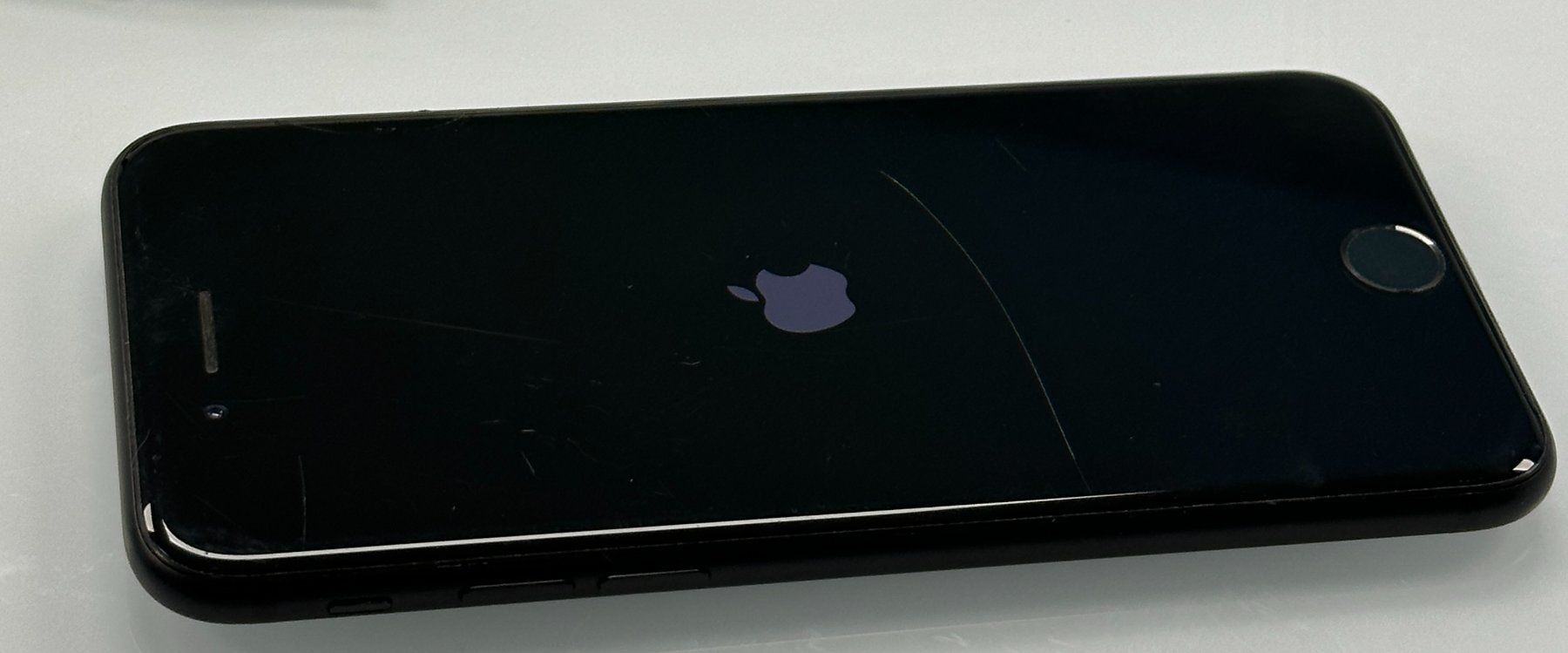 Apple Handys / Smartphones: Apple iPhone 7, 32GB, Schwarz, defekt – Defekt aus Basel von protekto