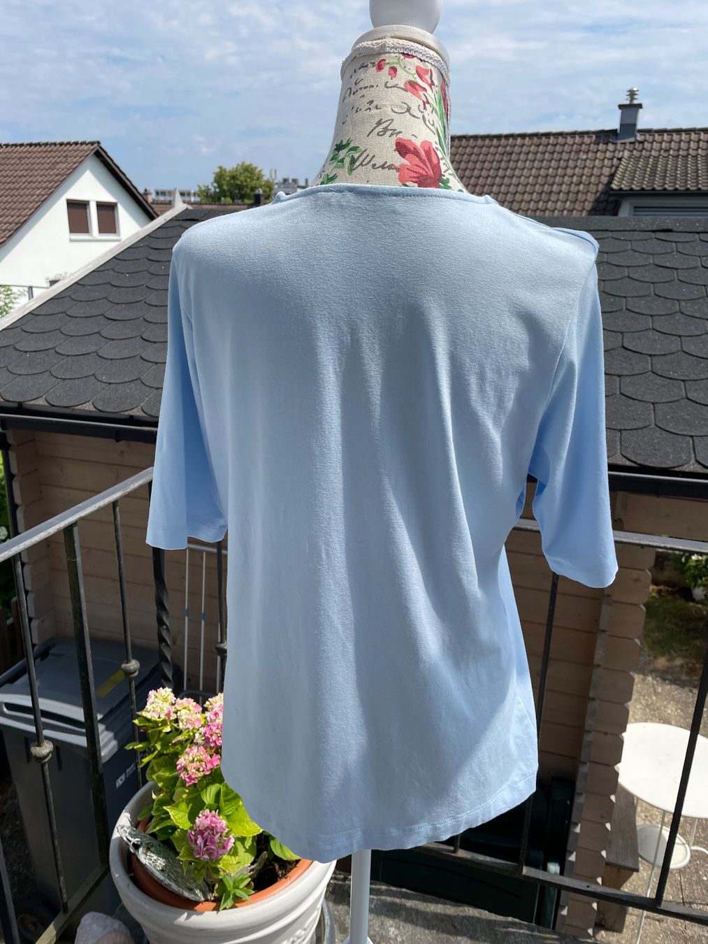 Rabe T-shirt: Schönes Viscose Shirt RABE 40 – Usato da Zürich venduto da Pamuk04 2