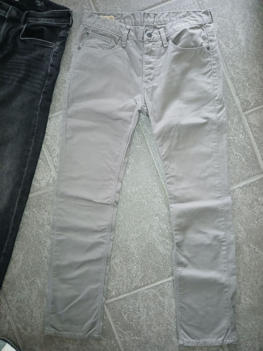 C&A Jeans: hose 30 / 30 grau – Usato da recherswil venduto da papamoll71