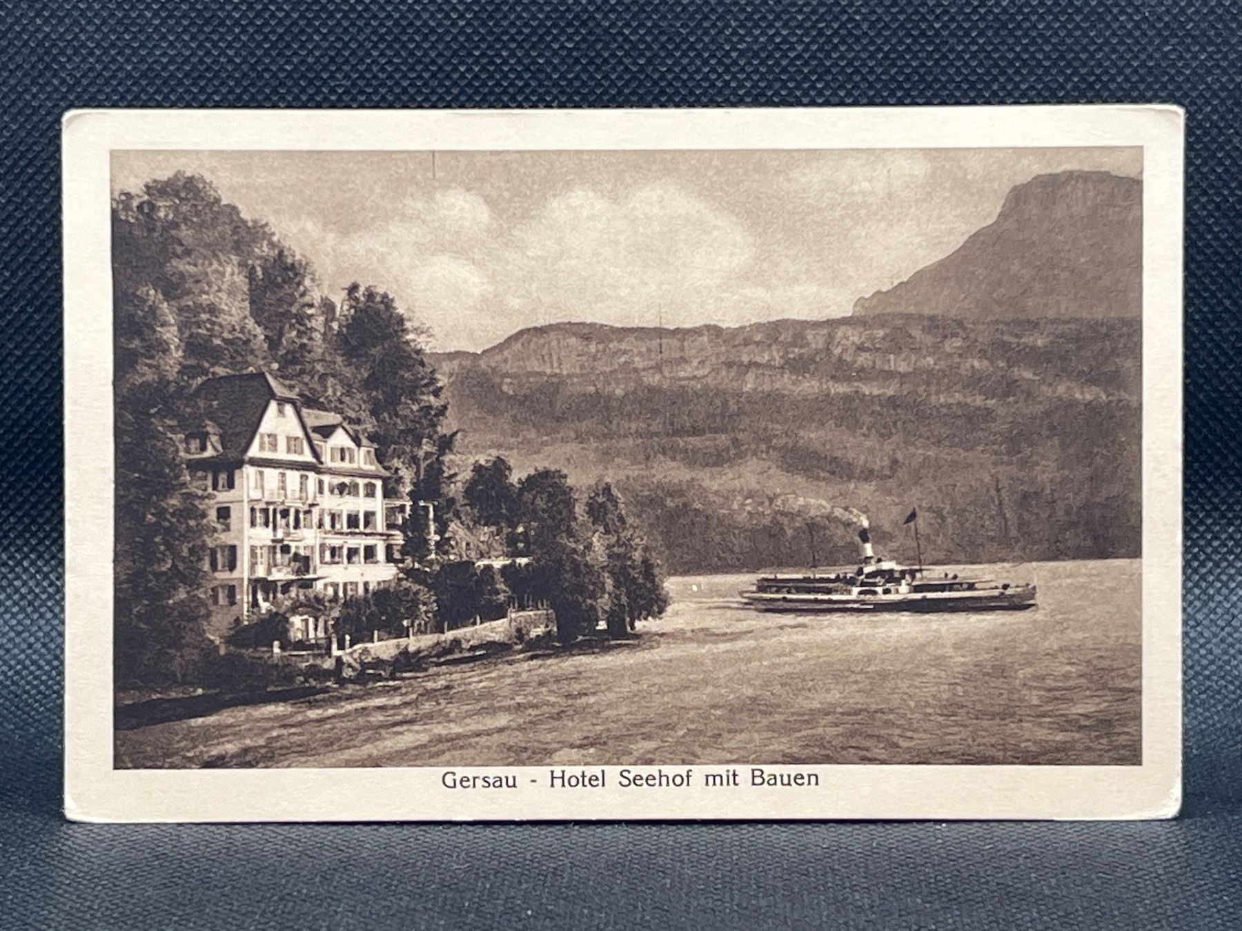 Cartoline postali: Gersau - Hotel Seehof mit Bauen – Usato da Widnau venduto da Brusi9