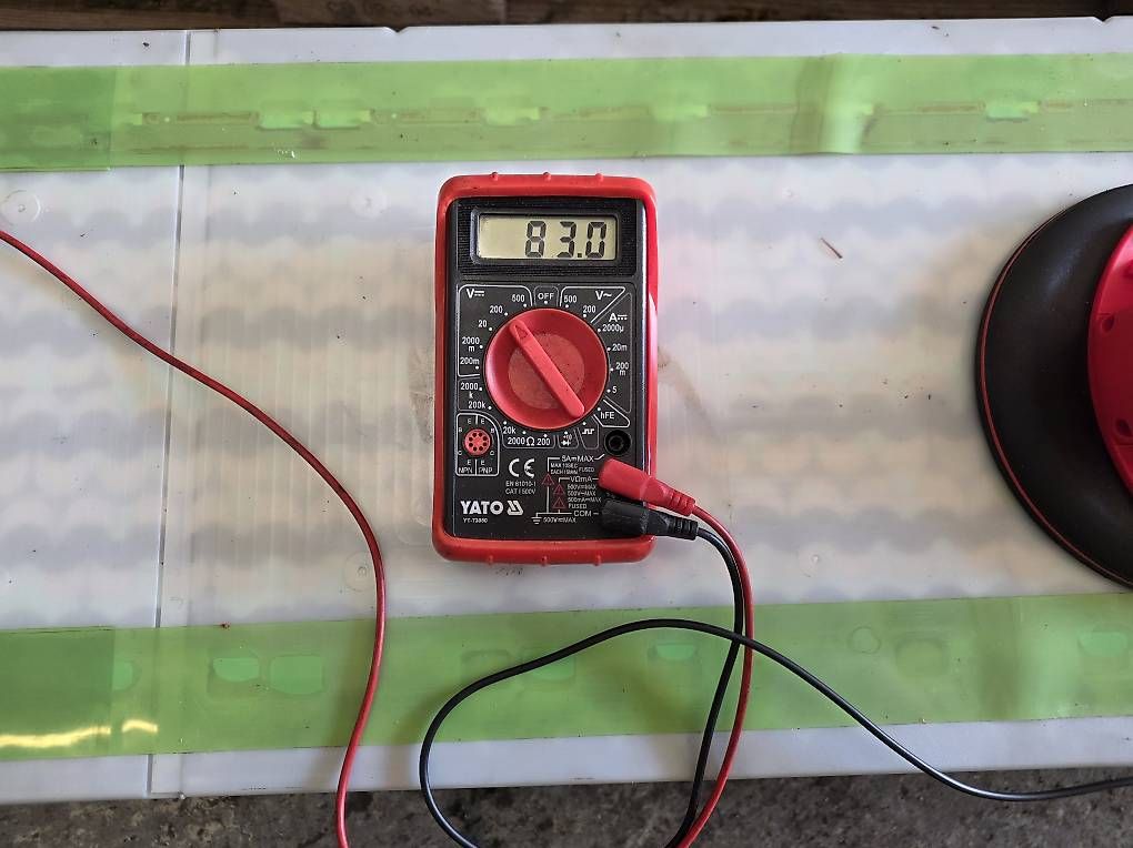 Piatti di portata: Tesla Model 3 Module Long Range Solarspeicher – Usato da Glarus venduto da Alpenvolt 4