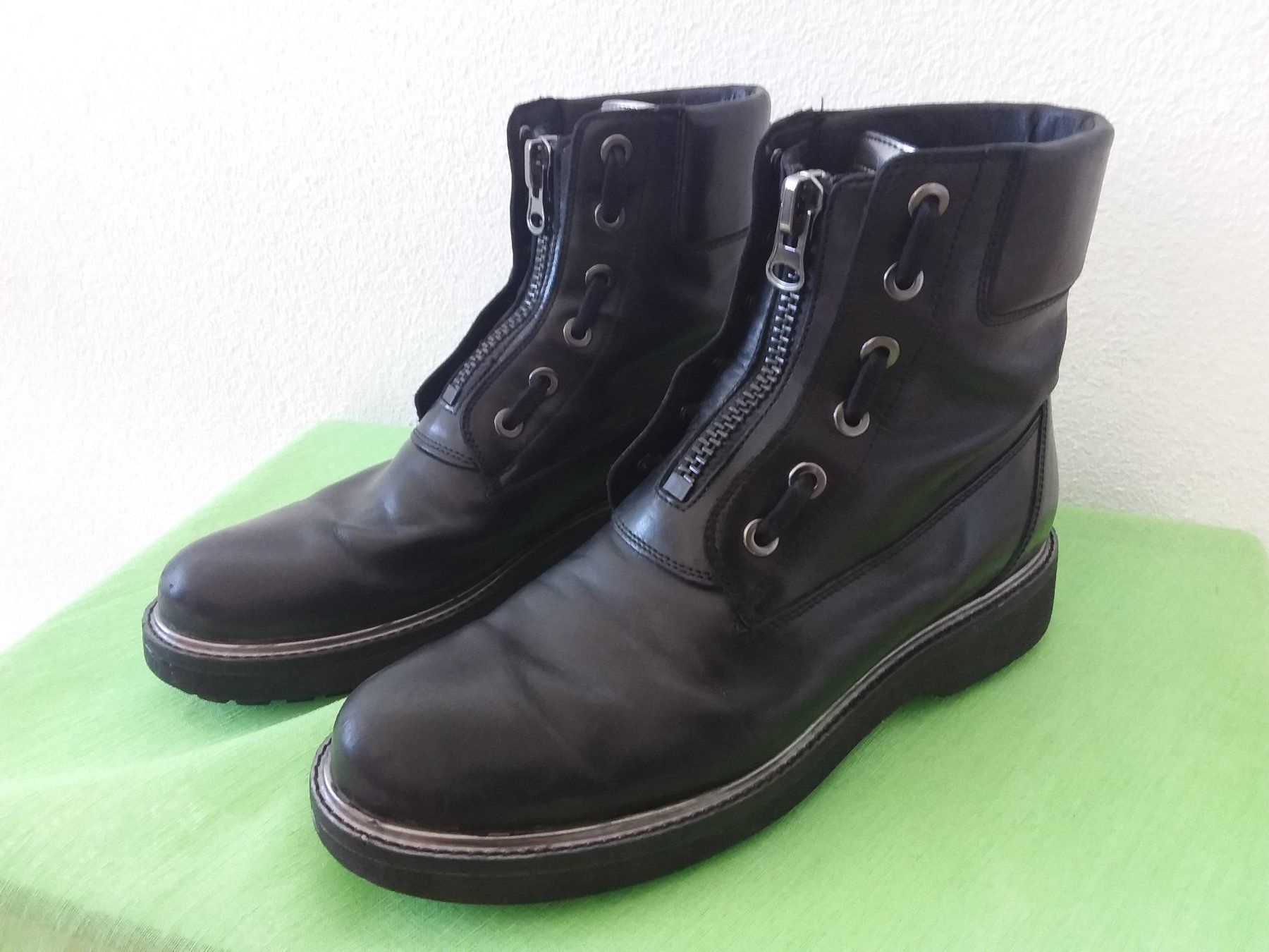 Geox Scarpe da donna: GEOX Stiefeletten, Gr 40 – Usato da Uitikon Waldegg venduto da Risibisi7