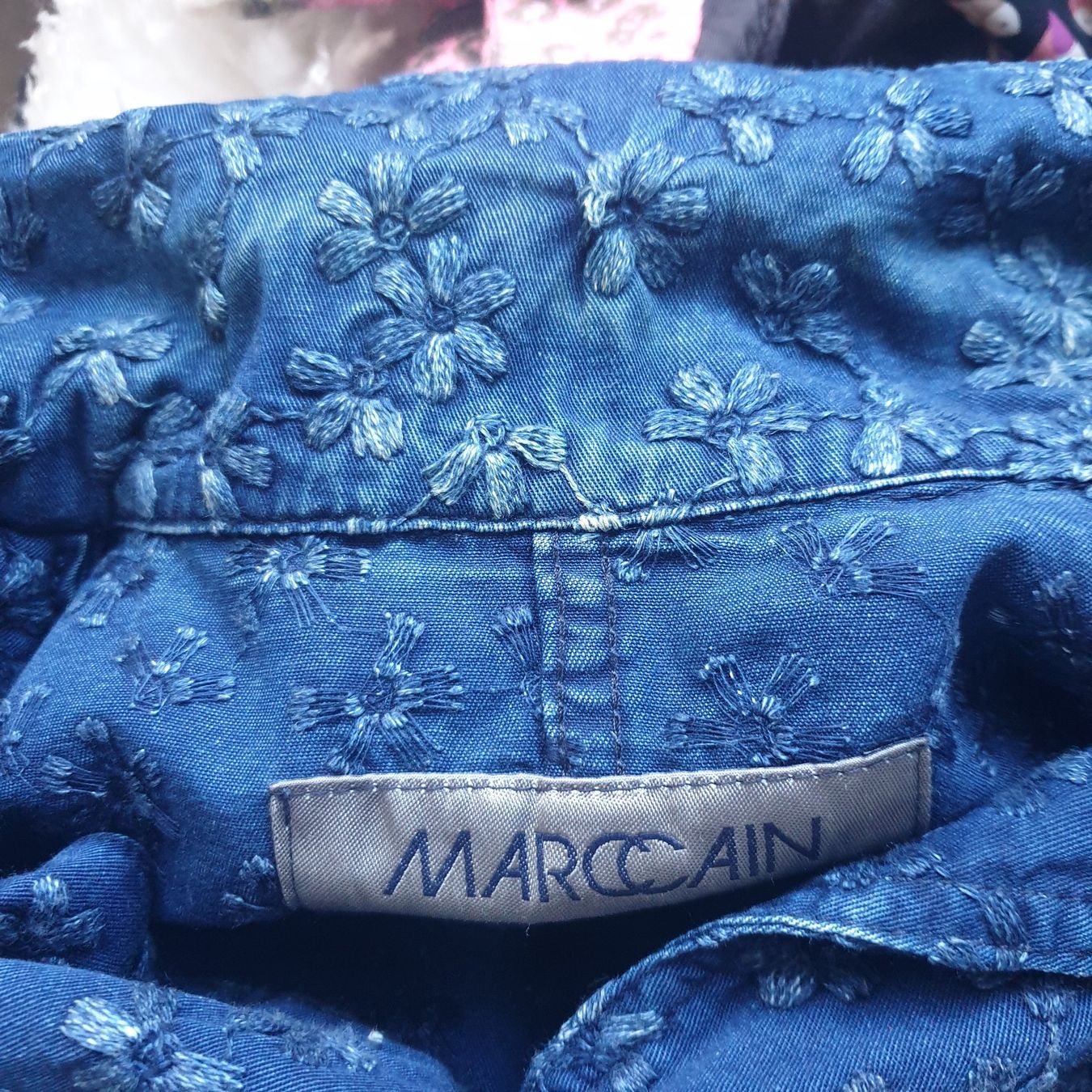 Marc Cain Giacche: Marccain schöne blaue Jacke Gr. N1 – Usato da Frenkendorf venduto da Chrigeli01 5