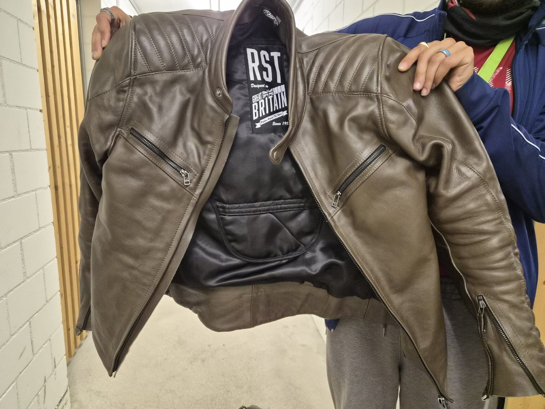 Giacche: Jacke – Usato da Mellingen venduto da ReLoveit