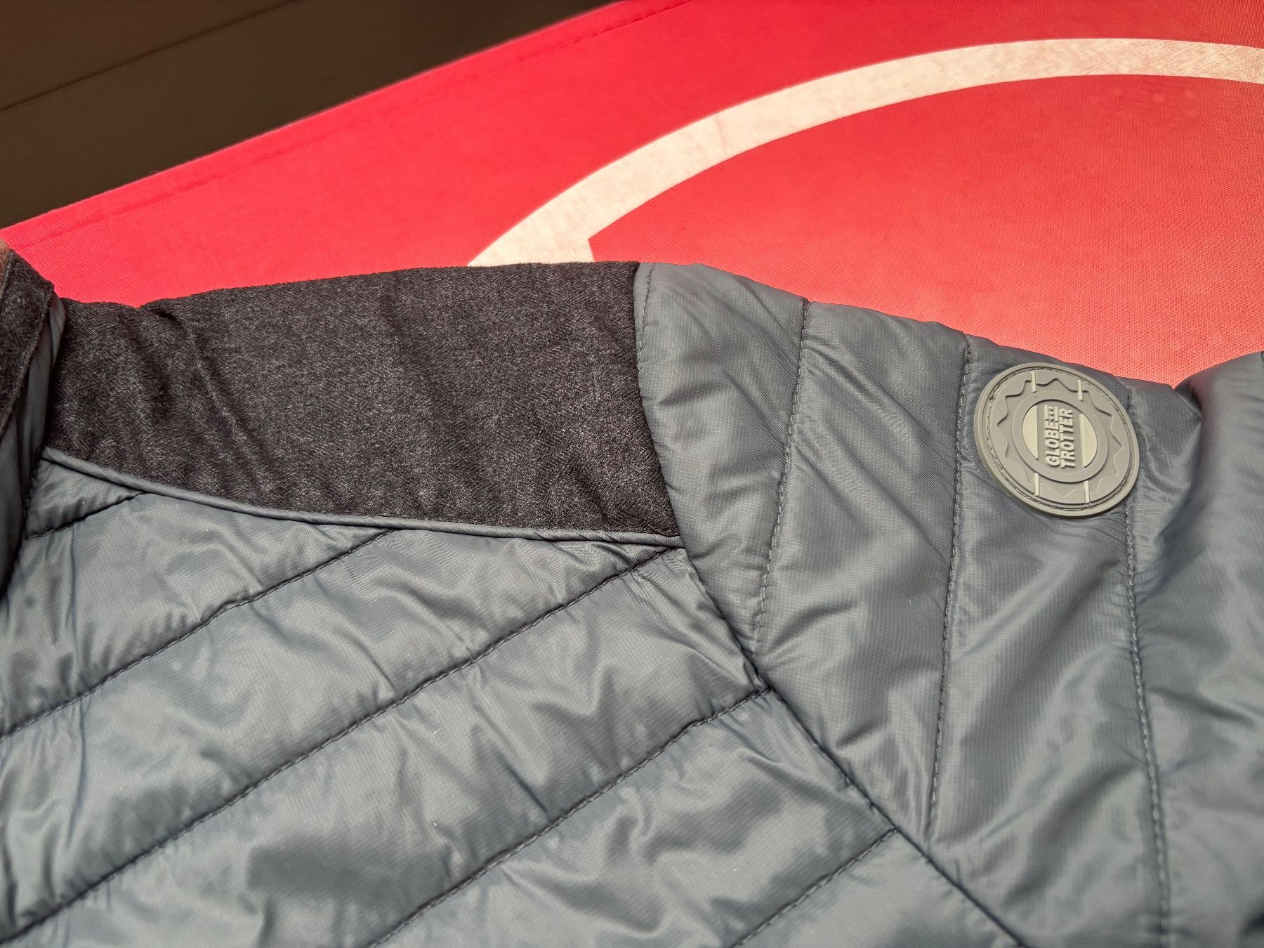 Giacche: Steppjacke Hybridjacke Globetrotter M Grau – Usato da Balsthal venduto da Uroby 6