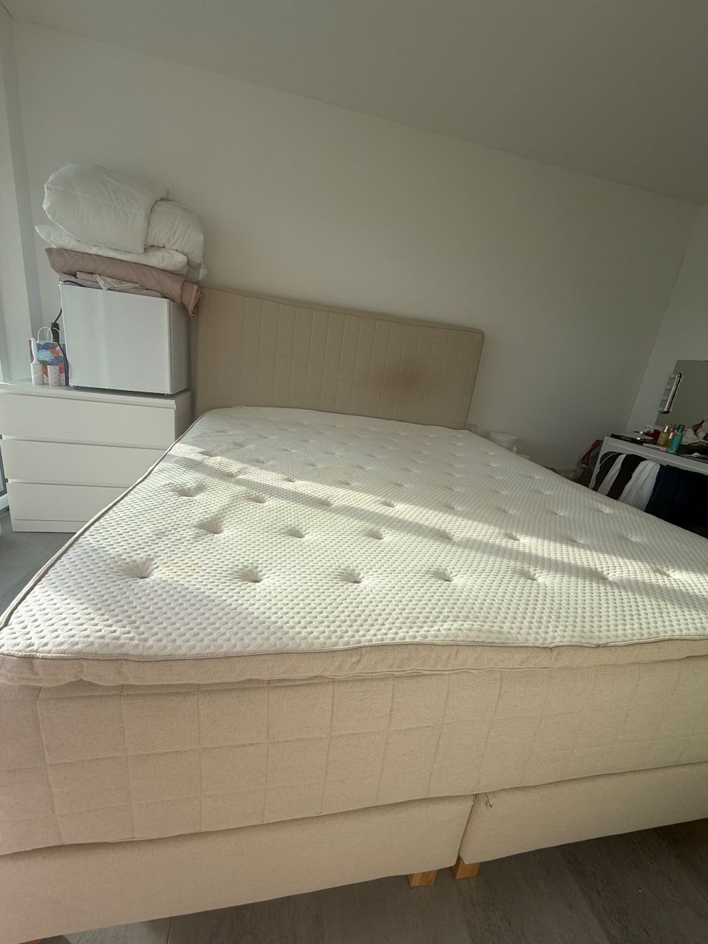 Ikea Letti: IKEA Boxspringbett 180x200 cm – Usato da Küssnacht am Rigi venduto da kcdamla 1