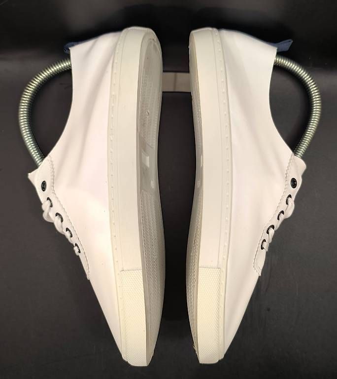 Scarpe da uomo: Weiße Sneaker athl Fit & Move - Größe 41  – Usato da Pully venduto da shulgin788 2