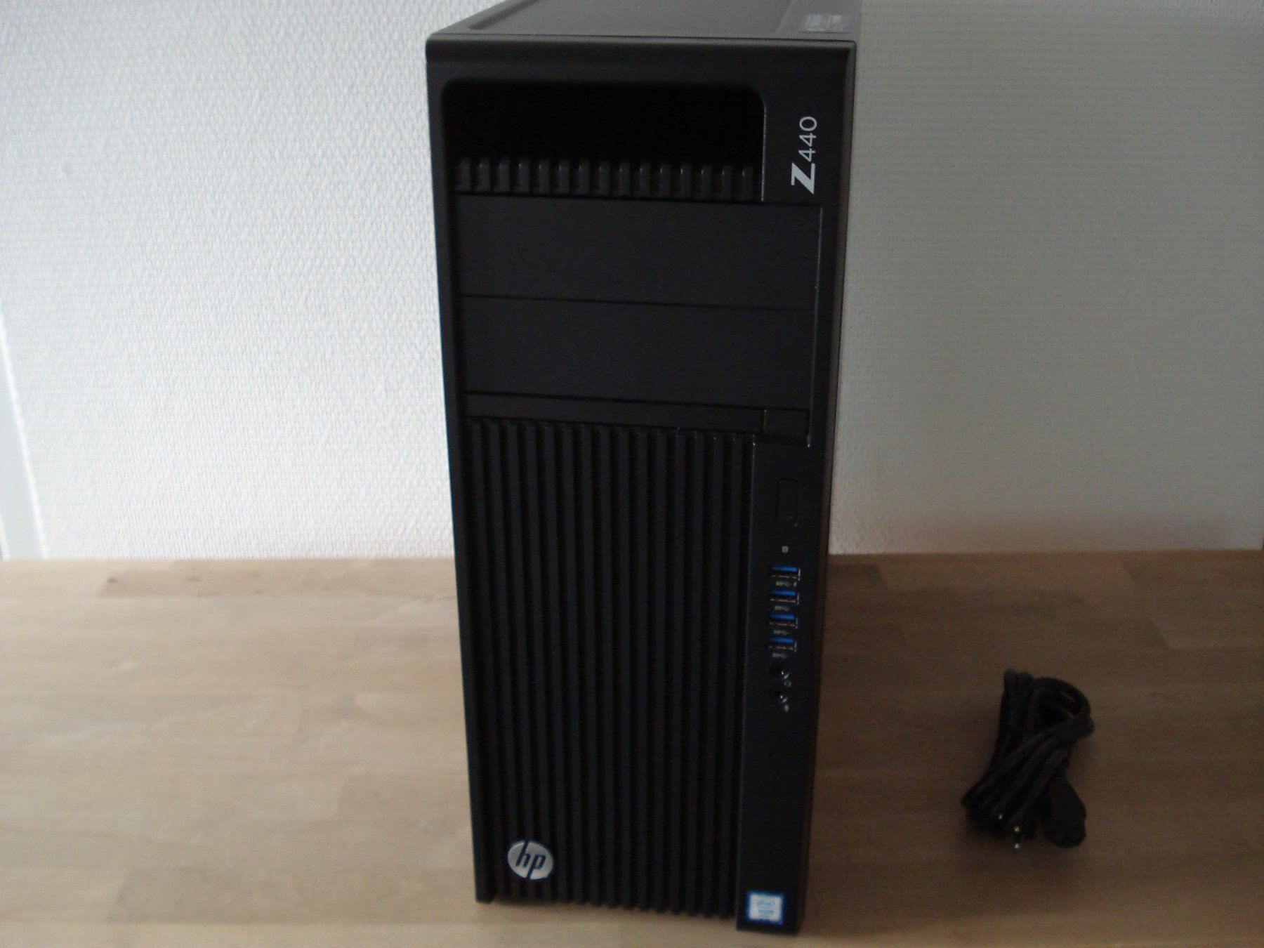 Hewlett Packard PC: HP Z440 Midi Tower 12Kern CPU – Usato da Sirnach venduto da Cookie03