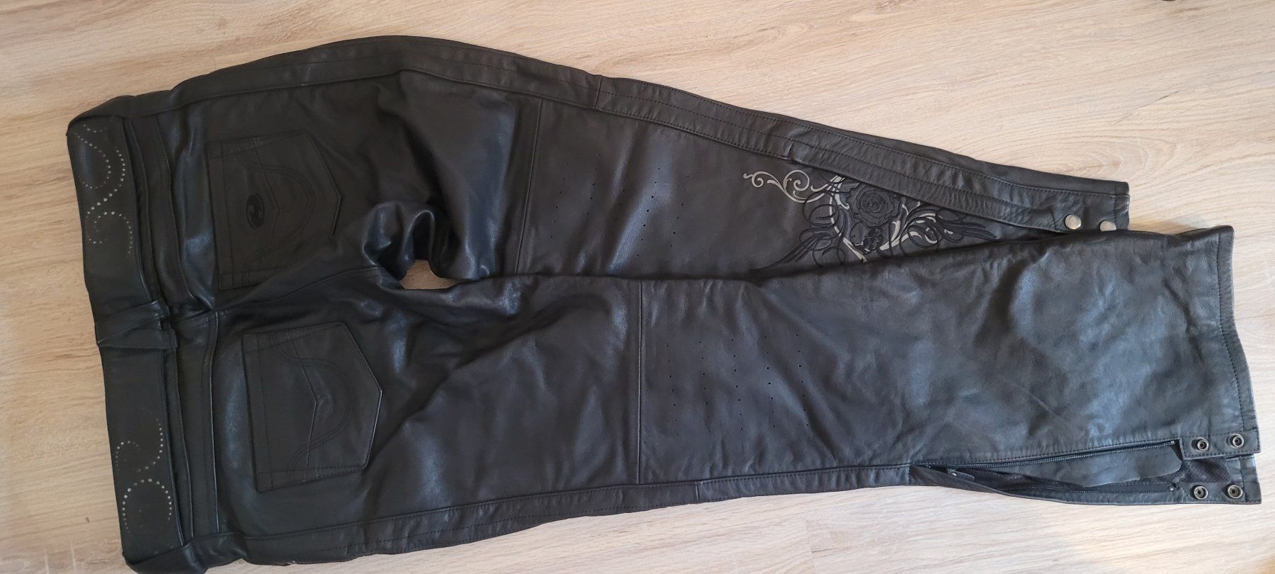 Held Pantaloni: Lederhose Motorrad – Usato da St. Silvester venduto da misterdollar 2