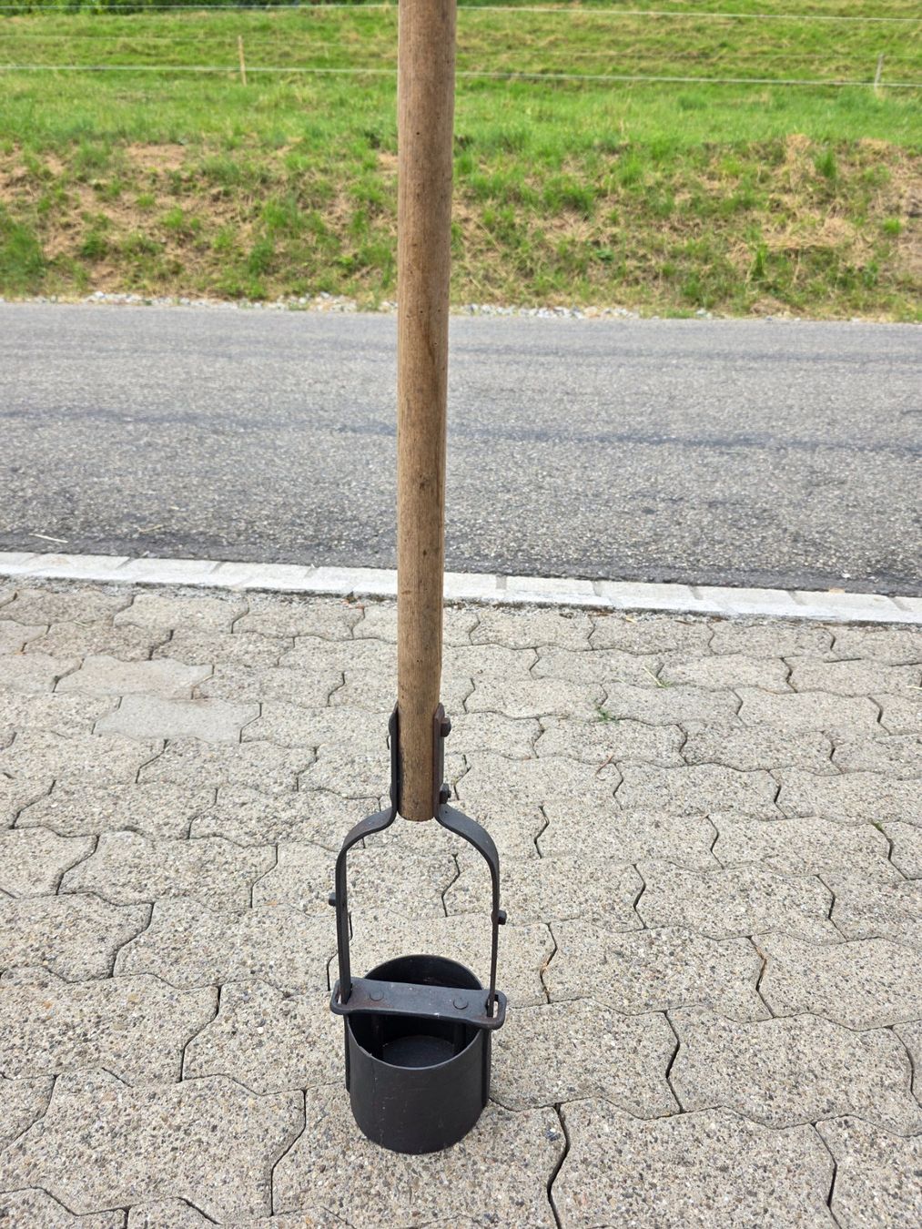 Alle Werkzeuge: Antiker Setzlingausstecher / Torfspaten – Gebraucht aus Uster von Cruleye 1