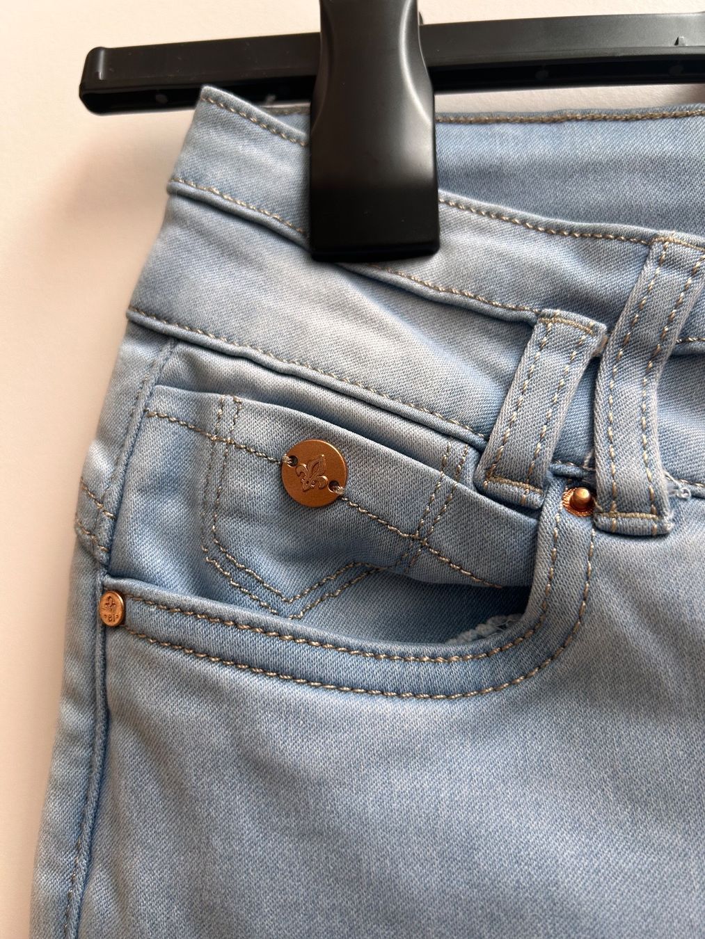 Pantaloni: Mädchenjeans – Usato da Dättwil AG venduto da fio_d76l 3